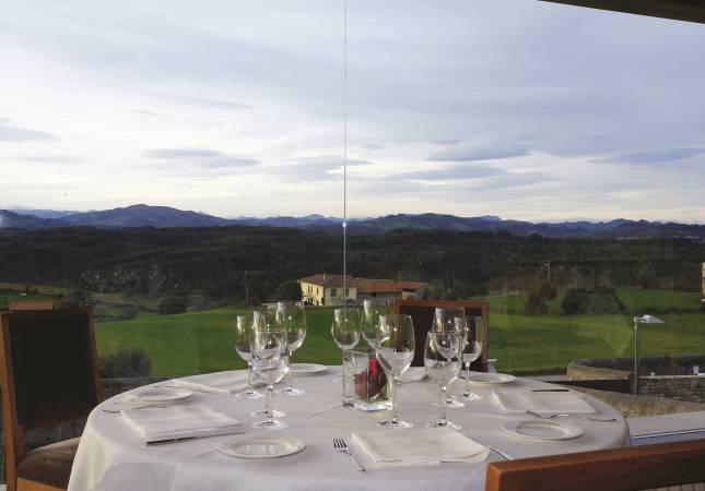 Románticas habitaciones en Hotel Palacio de Luces. Disfruta  nuestro Spa y Masaje en Asturias